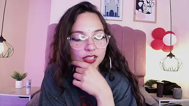 Hanabie  online show from 04.11.26