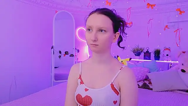 Snapshot of SunshineBlaze chatting on 02.04.26 SunshineBlaze online show from 02.04.26