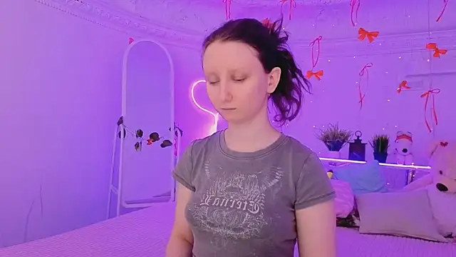 Snapshot of SunshineBlaze chatting on 02.10.26 SunshineBlaze online show from 02.10.26