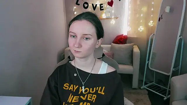 Snapshot of SunshineBlaze chatting on 02.15.26 SunshineBlaze online show from 02.15.26