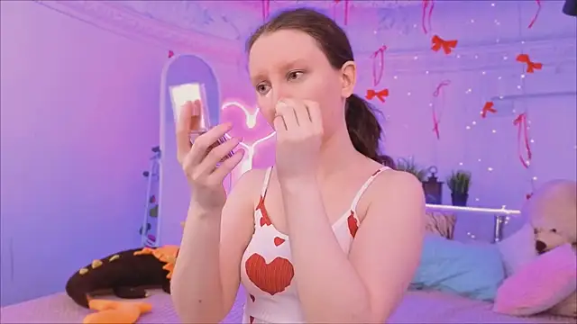 Snapshot of SunshineBlaze chatting on 02.26.26 SunshineBlaze online show from 02.26.26