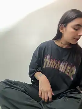 Abriil cutee online show from 04.10.26