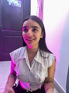 Abriil cutee online show from 06.03.26