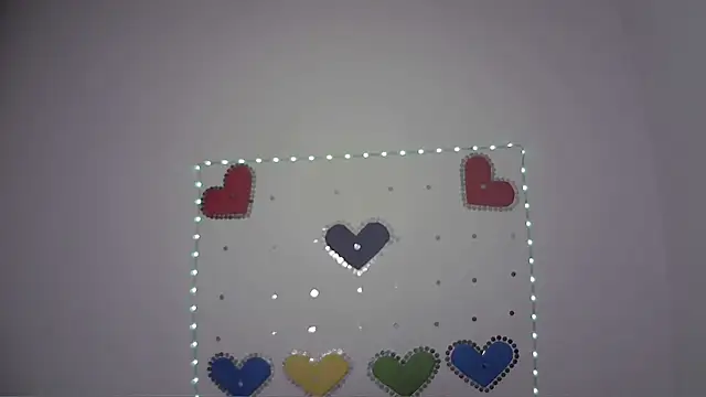 Mia Suarez7 online show from 04.05.26