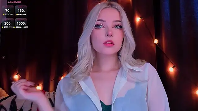 ShyniAlice online show from 03.02.26