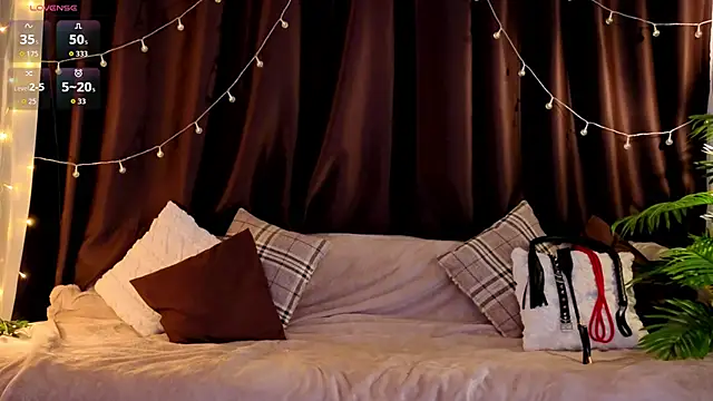 ShyniAlice online show from 05.25.26