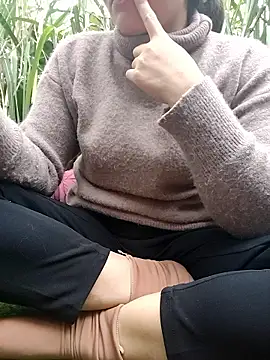 Snapshot of leona118 chatting on 01.10.26 leona118 online show from 01.10.26