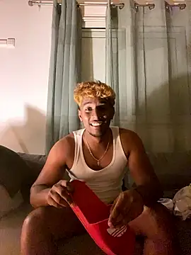 Snapshot of Axel_black10 chatting on 01.10.26 Axel black10 online show from 01.10.26