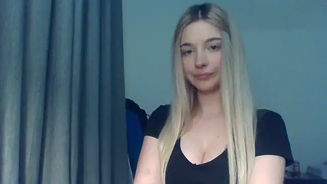 Snapshot of EvelineMagnetic chatting on 01.13.26 EvelineMagnetic online show from 01.13.26