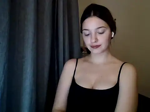 EvelineMagnetic online show from 04.04.26