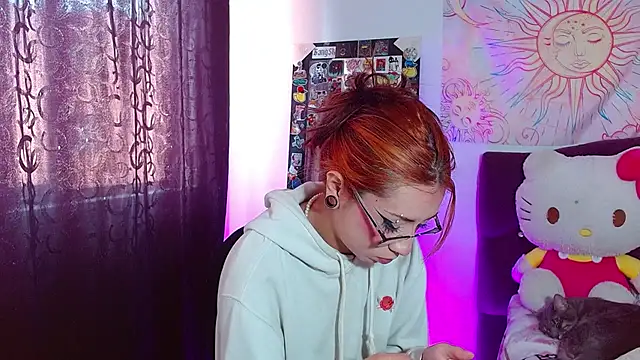 Snapshot of kittymiauu444 chatting on 02.13.26 kittymiauu444 online show from 02.13.26