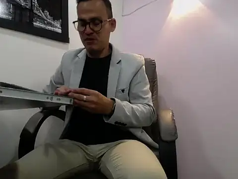 Oswalldo   online show from 02.16.26