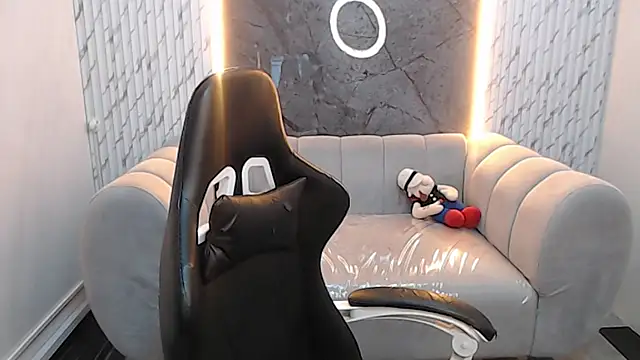 Snapshot of Clhoe_b chatting on 01.16.26 Clhoe b online show from 01.16.26