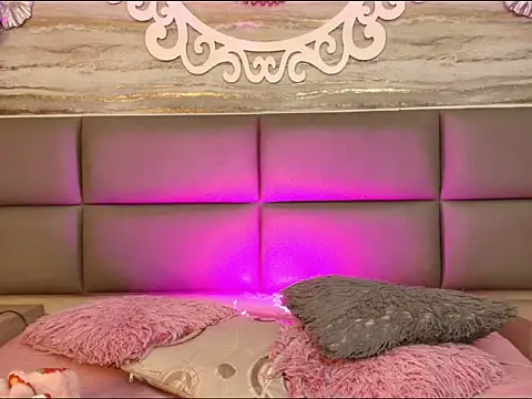 Little Mayy online show from 02.04.26