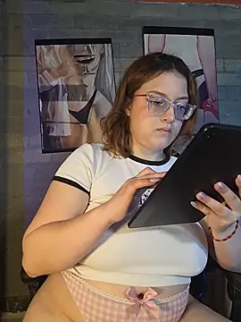 Snapshot of Mia_Franklyn chatting on 02.03.26 Mia Franklyn online show from 02.03.26