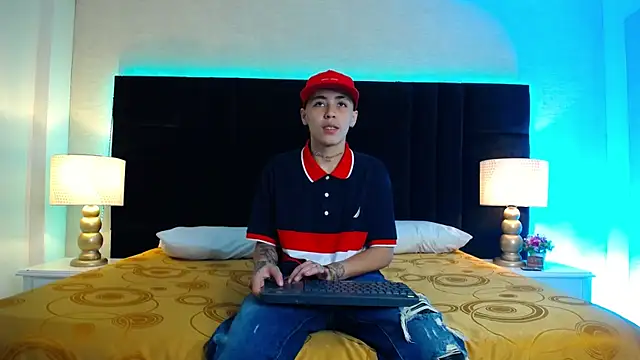 Raven Cox online show from 01.11.26