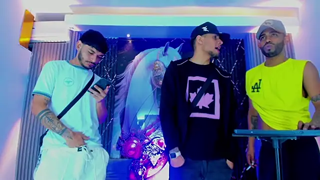 Snapshot of The_Gods_In_Diamonds chatting on 01.18.26 The Gods In Diamonds online show from 01.18.26