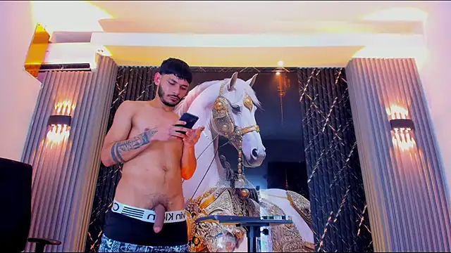 Snapshot of The_Gods_In_Diamonds chatting on 02.07.26 The Gods In Diamonds online show from 02.07.26