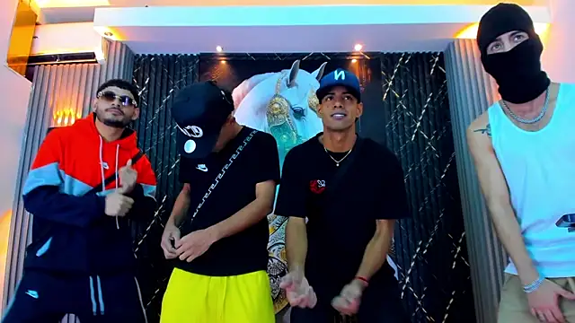 Snapshot of The_Gods_In_Diamonds chatting on 02.26.26 The Gods In Diamonds online show from 02.26.26