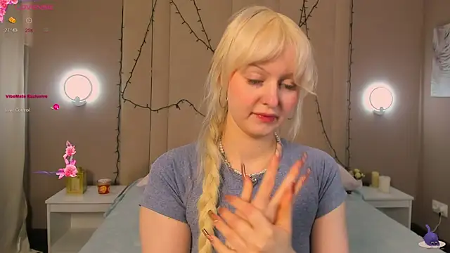 AdeleSilvy online show from 04.04.26