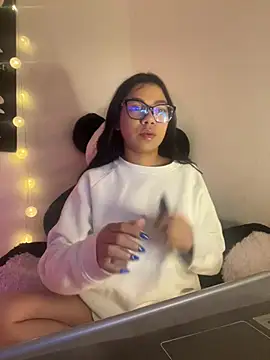 Little Lexyy online show from 04.02.26