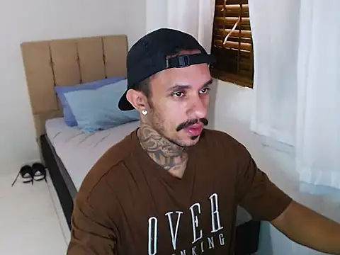 lipegonzalezz online show from 02.11.26