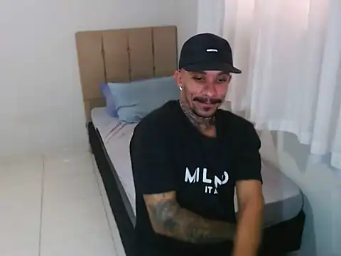 lipegonzalezz online show from 02.12.26