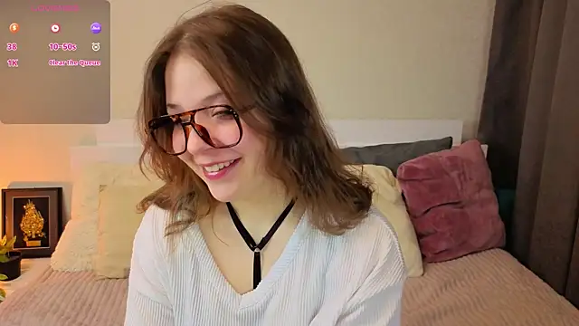 Snapshot of Next2Marie chatting on 02.21.26 Next2Marie online show from 02.21.26