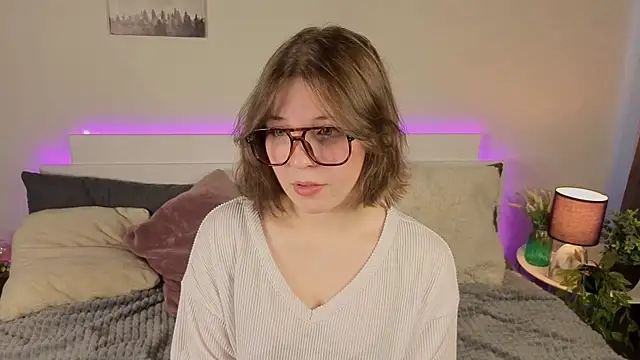 Next2Marie online show from 06.03.26
