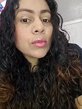 Snapshot of _Zhamira chatting on 02.09.26 Zhamira online show from 02.09.26