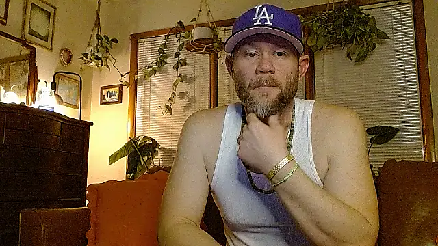 Snapshot of marcus_graves_13 chatting on 02.25.26 marcus graves 13 online show from 02.25.26