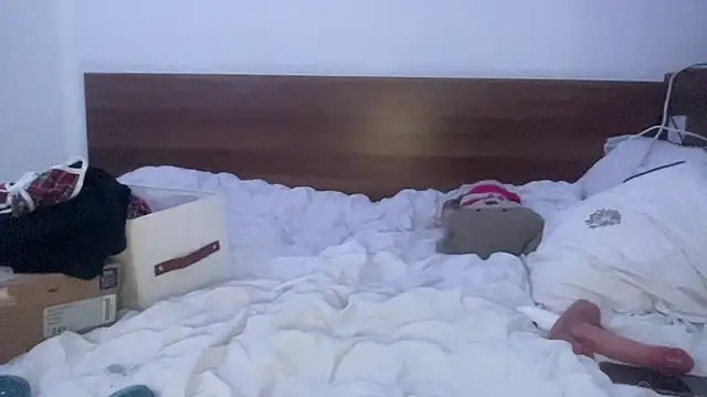 Snapshot of slimthickdesi chatting on 03.09.26 slimthickdesi online show from 03.09.26