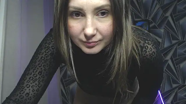 NikkiKiss    online show from 03.31.26