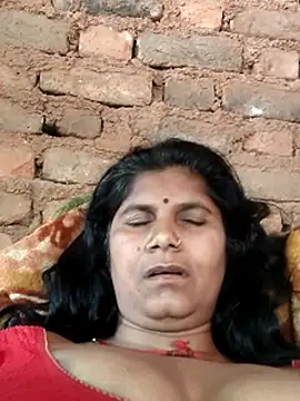 Hot di97 online show from 04.13.26