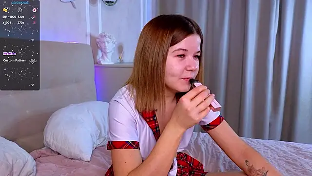  Doll Face  online show from 01.14.26