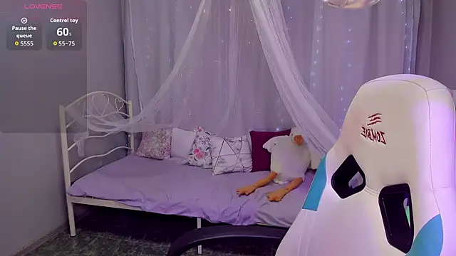 KiraDuvall online show from 04.19.26