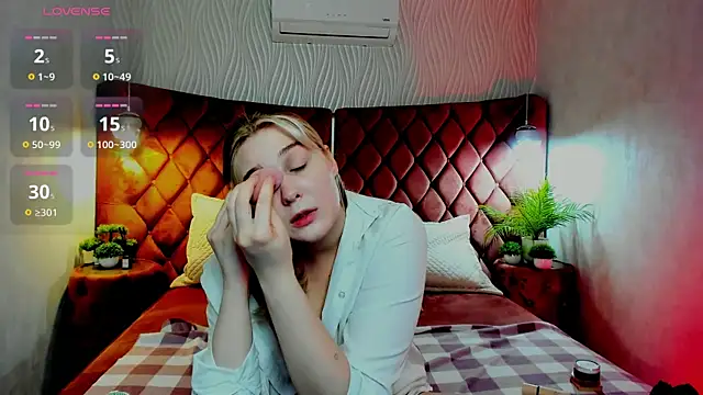 Snapshot of SusanBev chatting on 02.13.26 SusanBev online show from 02.13.26