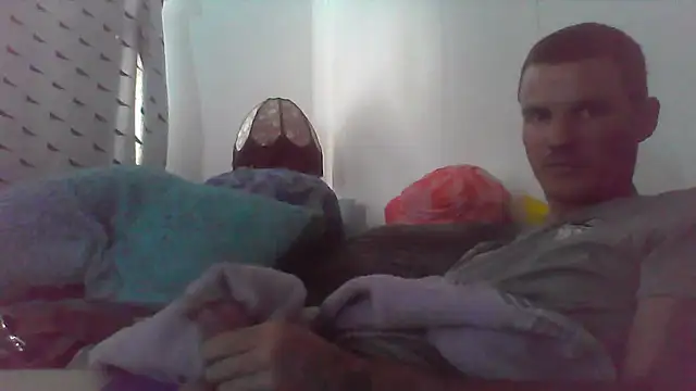 Snapshot of HungandHynotic chatting on 05.17.26 HungandHynotic online show from 05.17.26