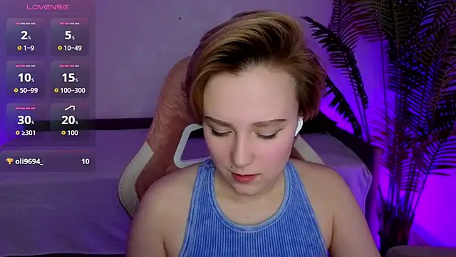 Snapshot of Ellie_Heavenly chatting on 02.02.26 Ellie Heavenly online show from 02.02.26