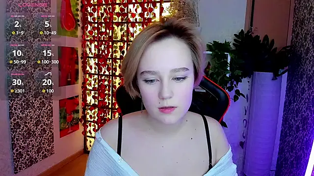 Snapshot of Ellie_Heavenly chatting on 02.27.26 Ellie Heavenly online show from 02.27.26