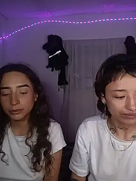 AlexxaAndRileyy online show from 06.26.26