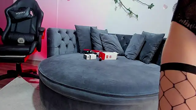 victoria grey   online show from 02.28.26