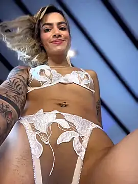 Snapshot of SweetTroubleXXX chatting on 02.03.26 SweetTroubleXXX online show from 02.03.26