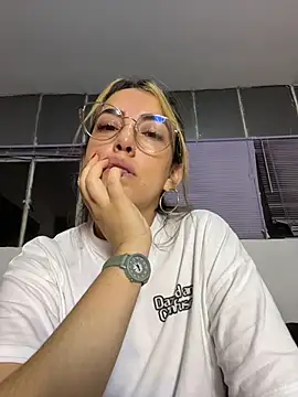 Snapshot of Paulinaa_bella chatting on 02.12.26 Paulinaa bella online show from 02.12.26