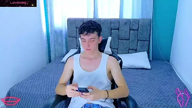 Snapshot of SamBoycash_ chatting on 01.14.26 SamBoycash online show from 01.14.26