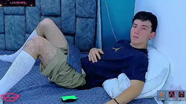 Snapshot of SamBoycash_ chatting on 01.15.26 SamBoycash online show from 01.15.26