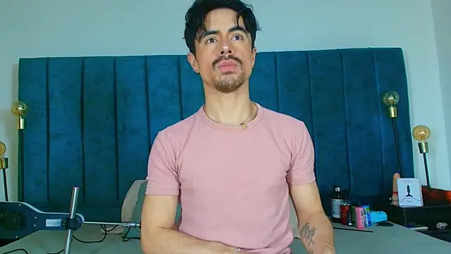 Ethan Briggs  online show from 03.29.26