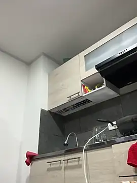 Pretty  Milf online show from 03.23.26