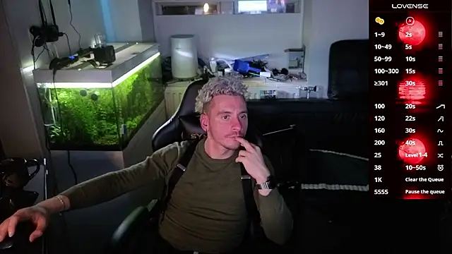 Rayzel White online show from 02.11.26