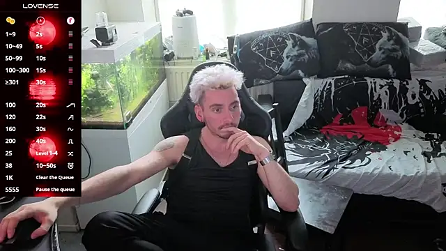 Rayzel White online show from 04.18.26